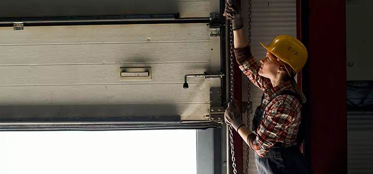 Addressing Common Garage Door Stoppage Issues in Roselle, IL